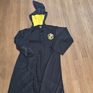 Black Yellow Hooded Robe Hufflepuff Crest Authetic Universal Park Harry POTTER